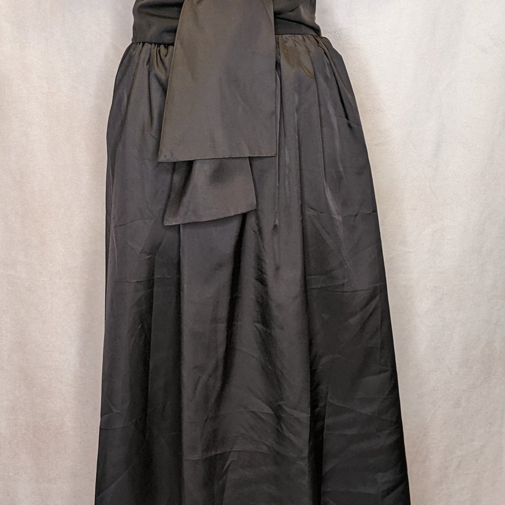 NWT Medium Black tie waist midi skirt